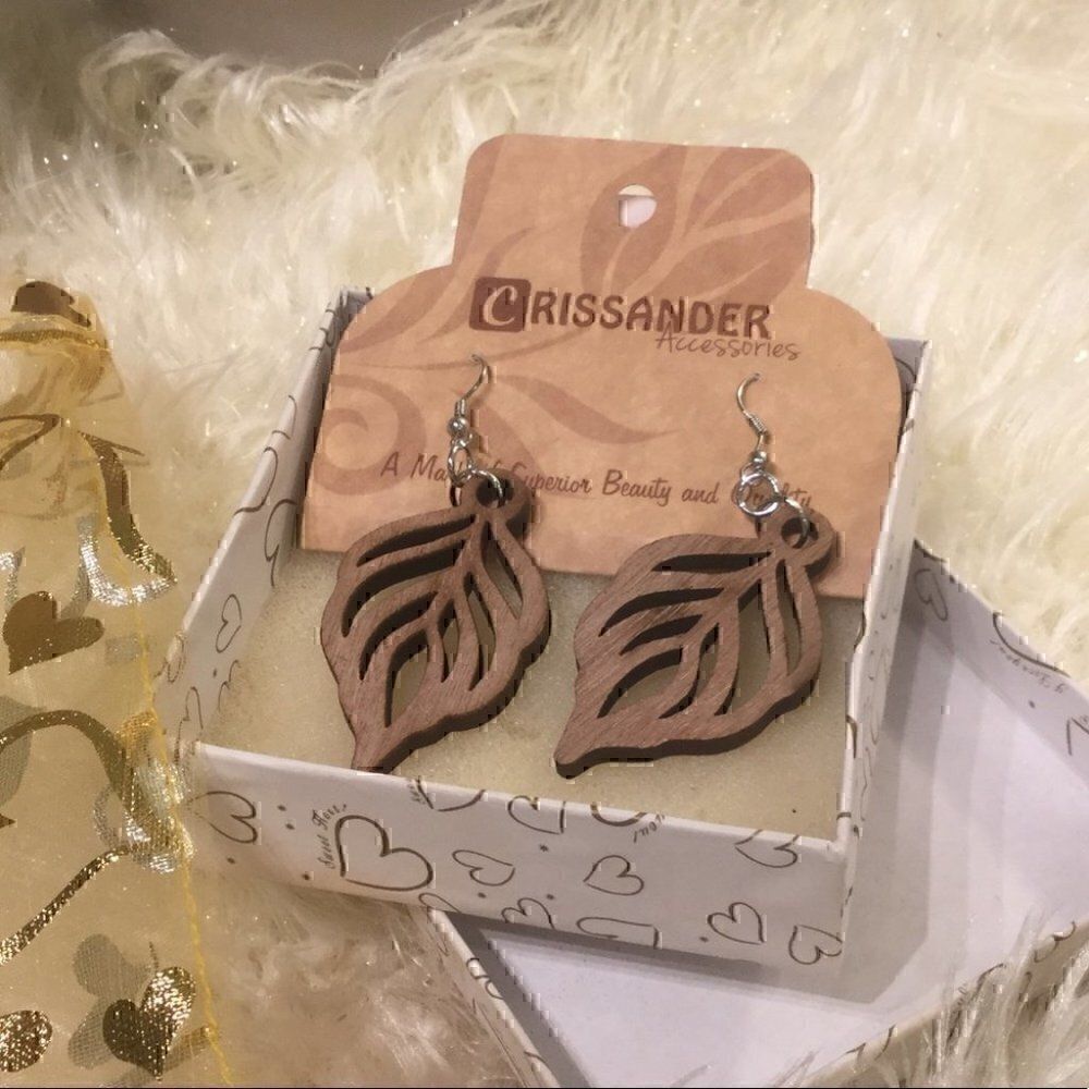 Nwt Leaf Shaped Dangling Earrings - image 2